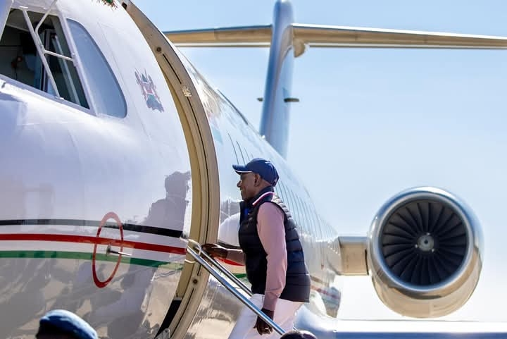 Ruto flies to Ghana for Mahama’s swearing-in