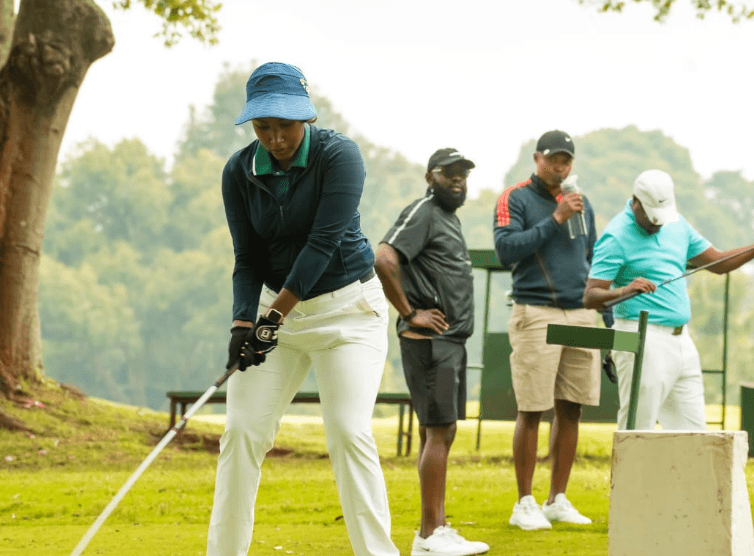 200 golfers convene for tourney to raise funds for needy students