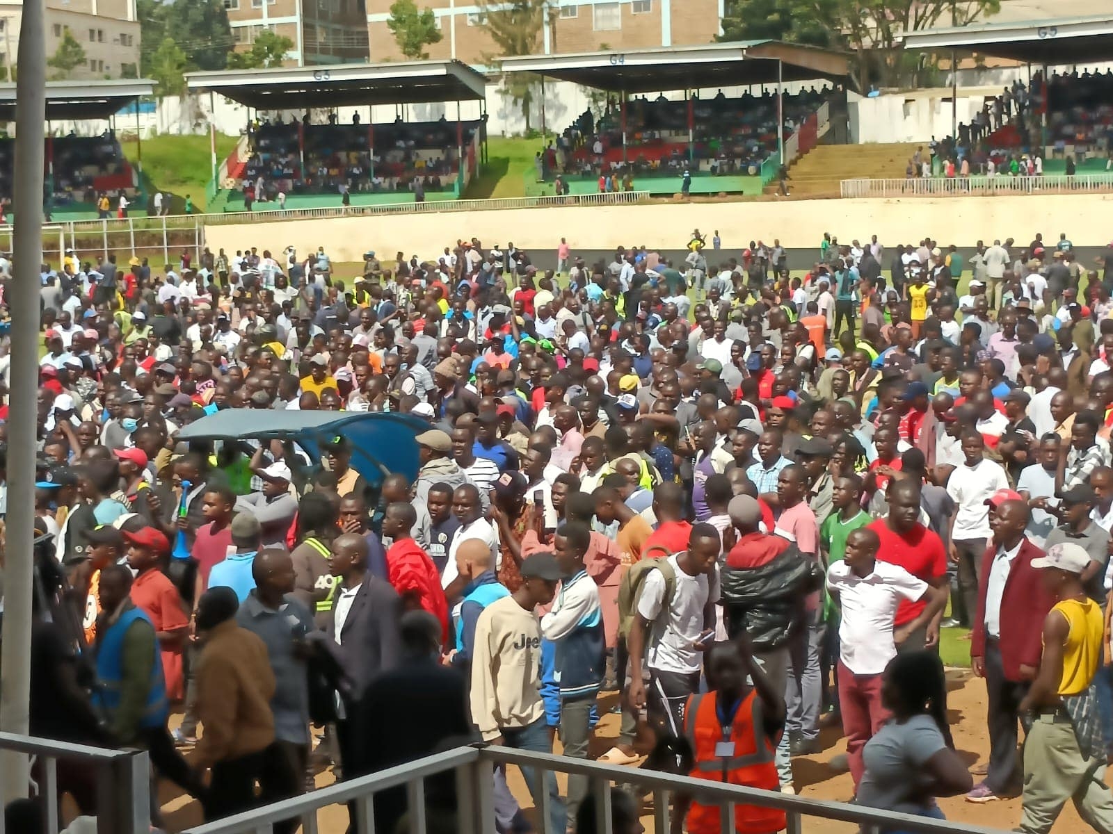 Mammoth crowd forces Matiang'i to move rally to stadium