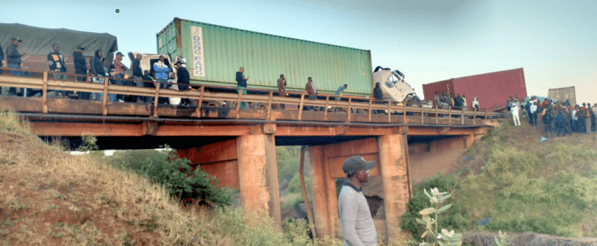One dead as 3 trailers collide on Nairobi-Mombasa Highway