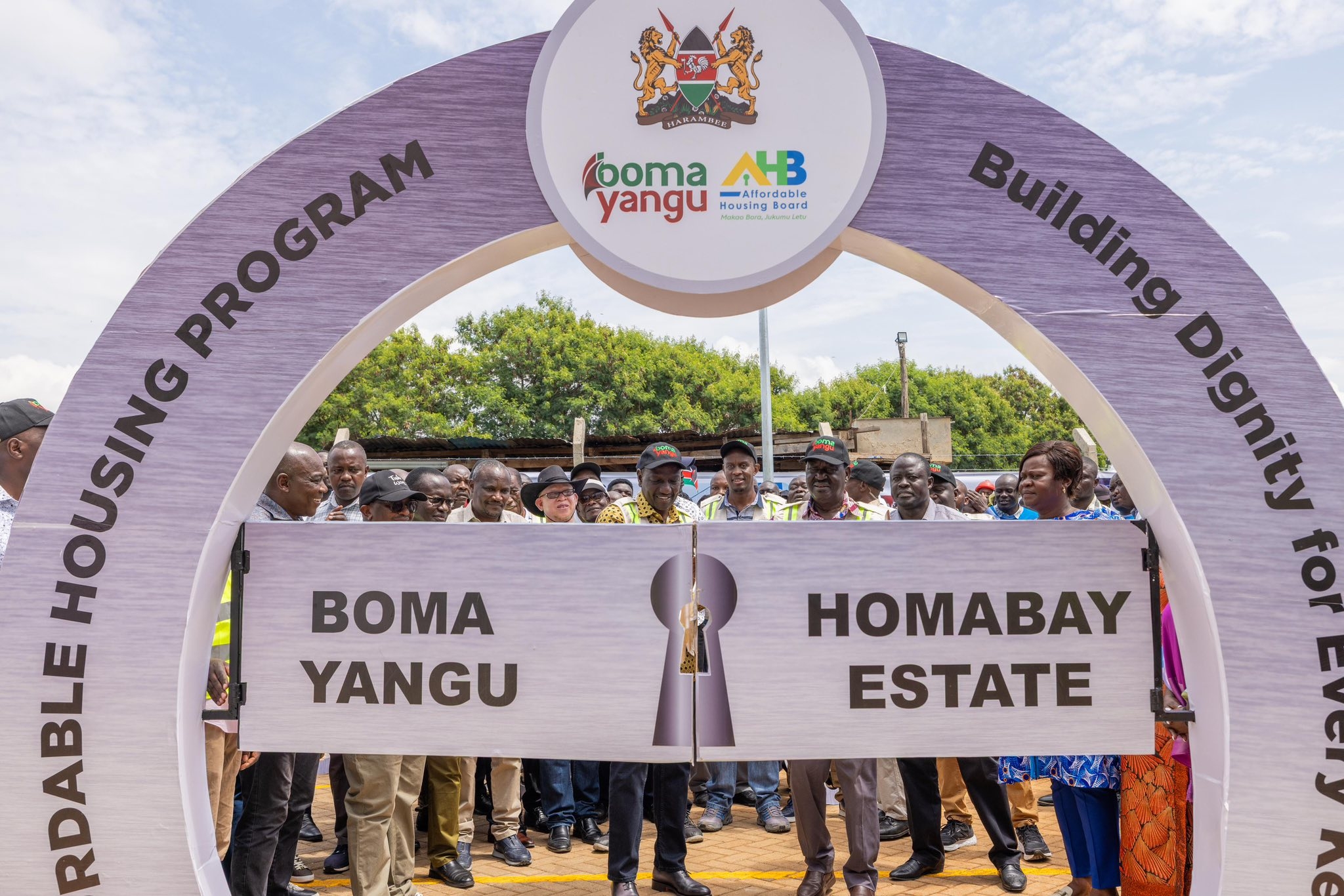 [PHOTOS] Ruto commissions affordable housing units in Homa Bay