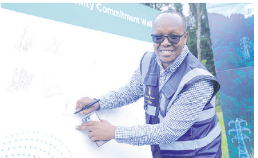 750 students from Nairobi's informal settlement receive uniforms from Kenya Power Foundation