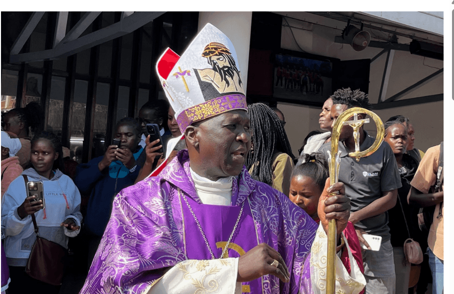 Senators seek dialogue with church after priest’s killing halts operations