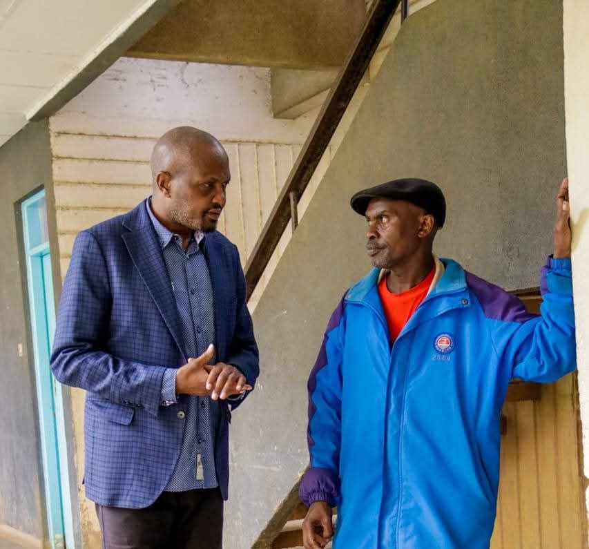 Moses Kuria visits Boniface Kariuki, condemns brutality