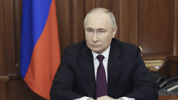 Putin ready to meet with Zelensky, but who will sign documents?