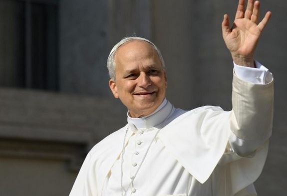 Human dignity must be protected from rise of AI, Pope says