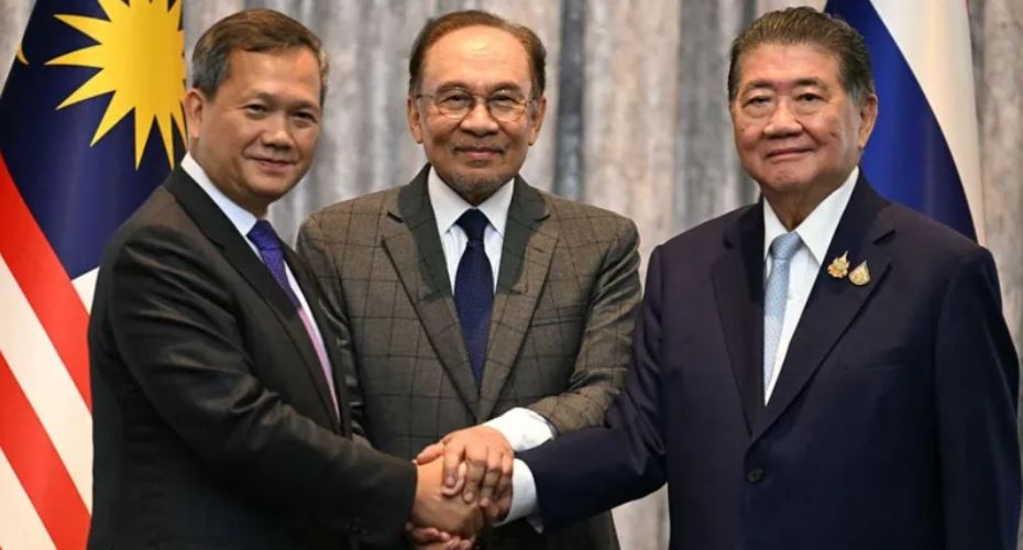Thailand and Cambodia agree to 'immediate ceasefire'