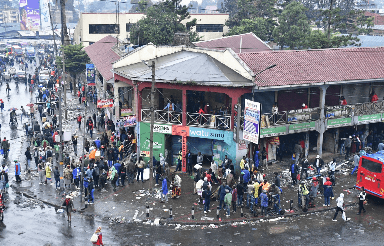 Traders clear out shops fearing a repeat of June 25