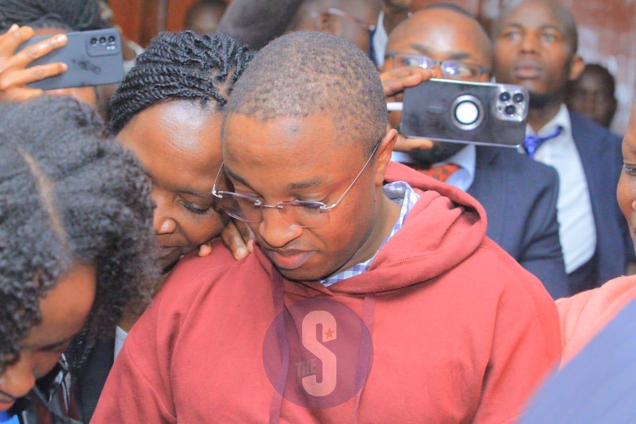 Boniface Mwangi condemns Ndiang’ui for hiding