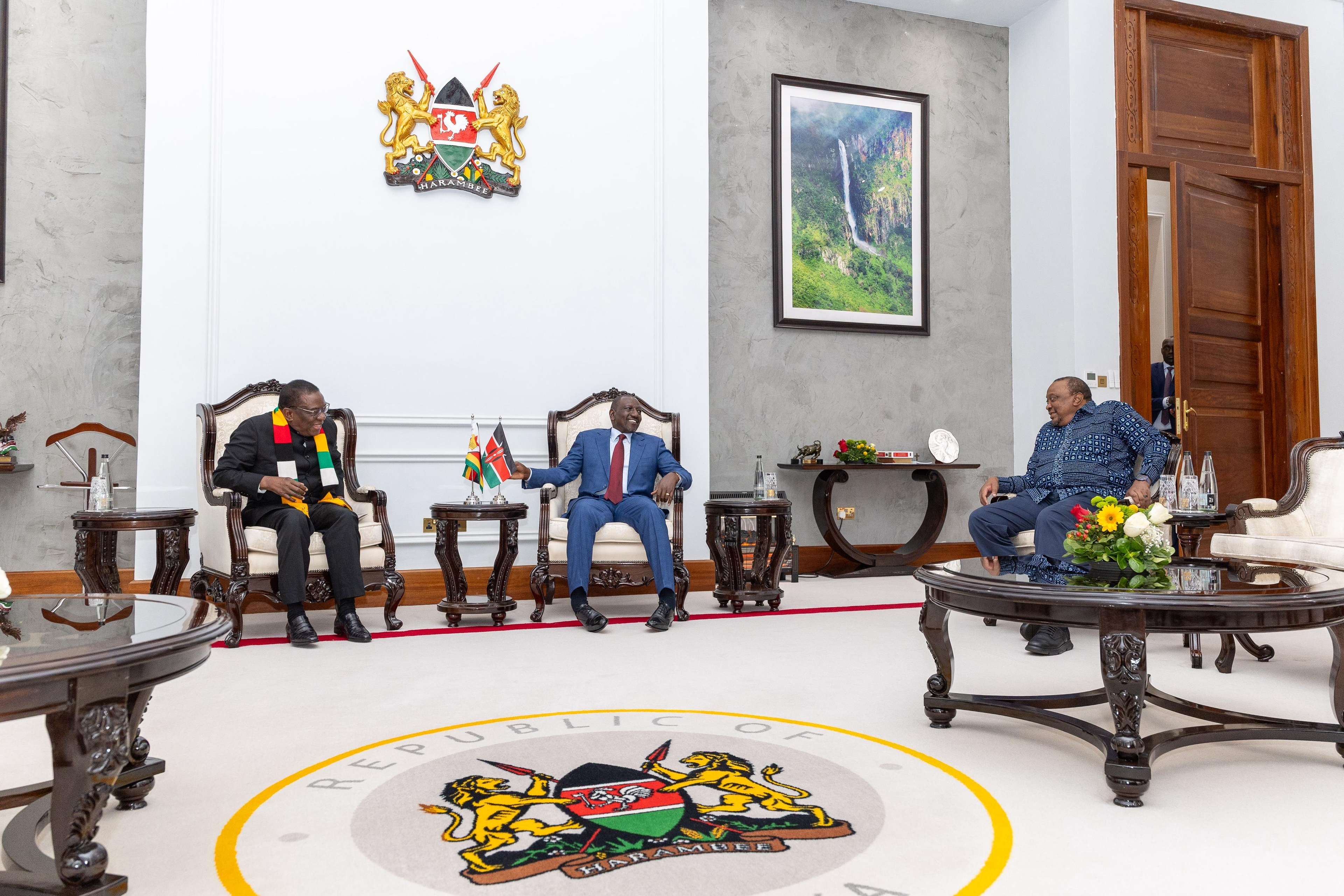 [PHOTOS] Ruto hosts Uhuru at State House