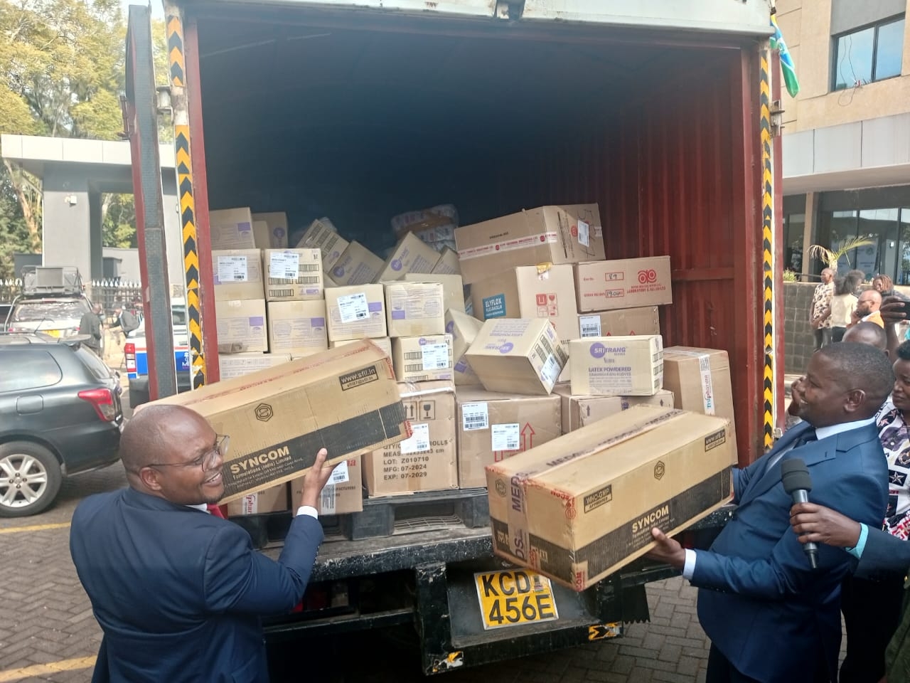 Meru distributes Sh28 million drugs to address shortages