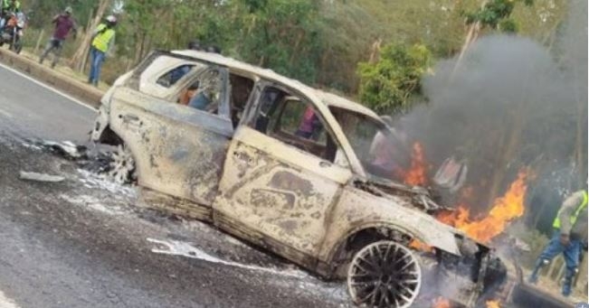 Cops hunt riders behind torched car on Thika Road