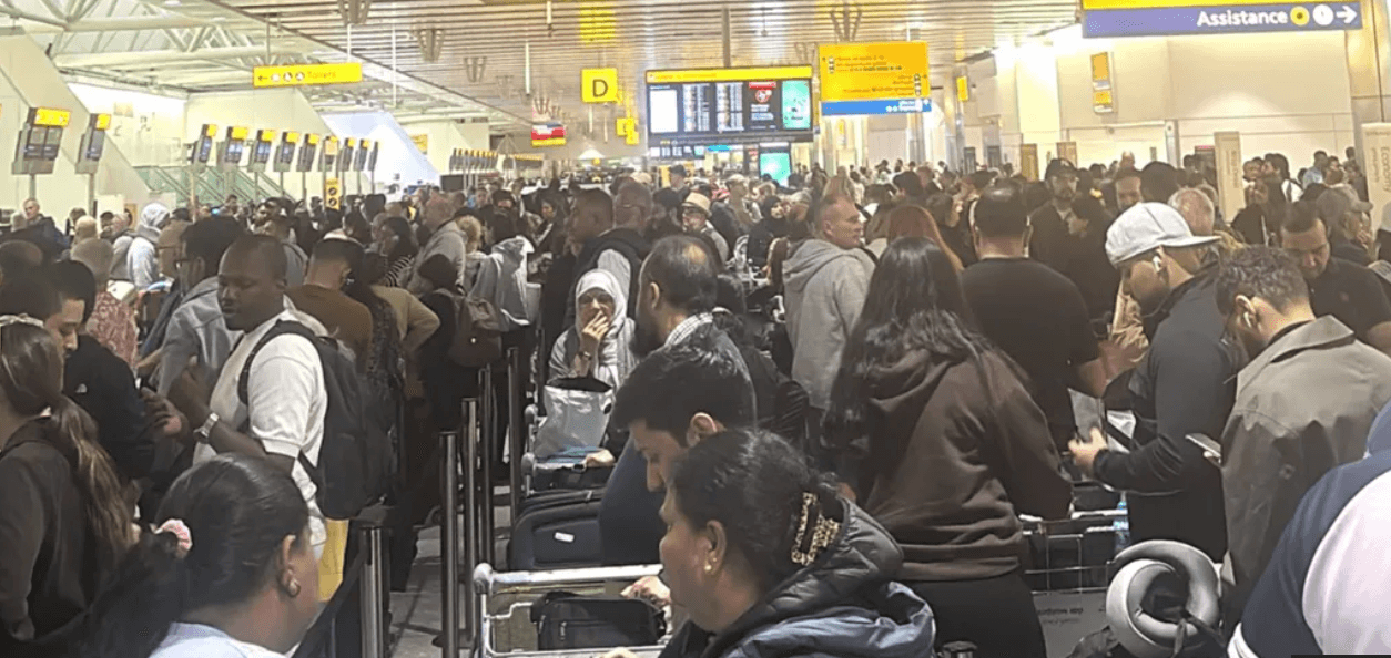Heathrow airports hit by cyber-attack on check-in system