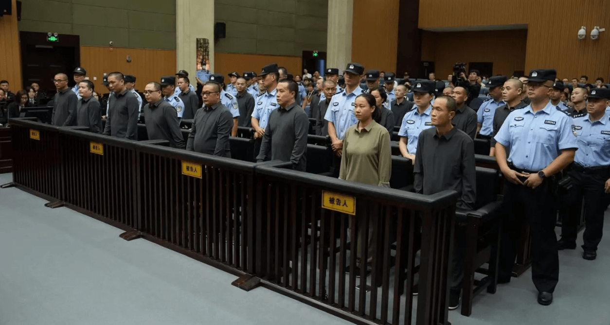 China sentences 11 members of mafia family to death