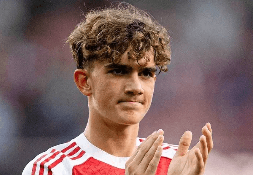 Arsenal's 15-year-old Dowman in line for Champions League football