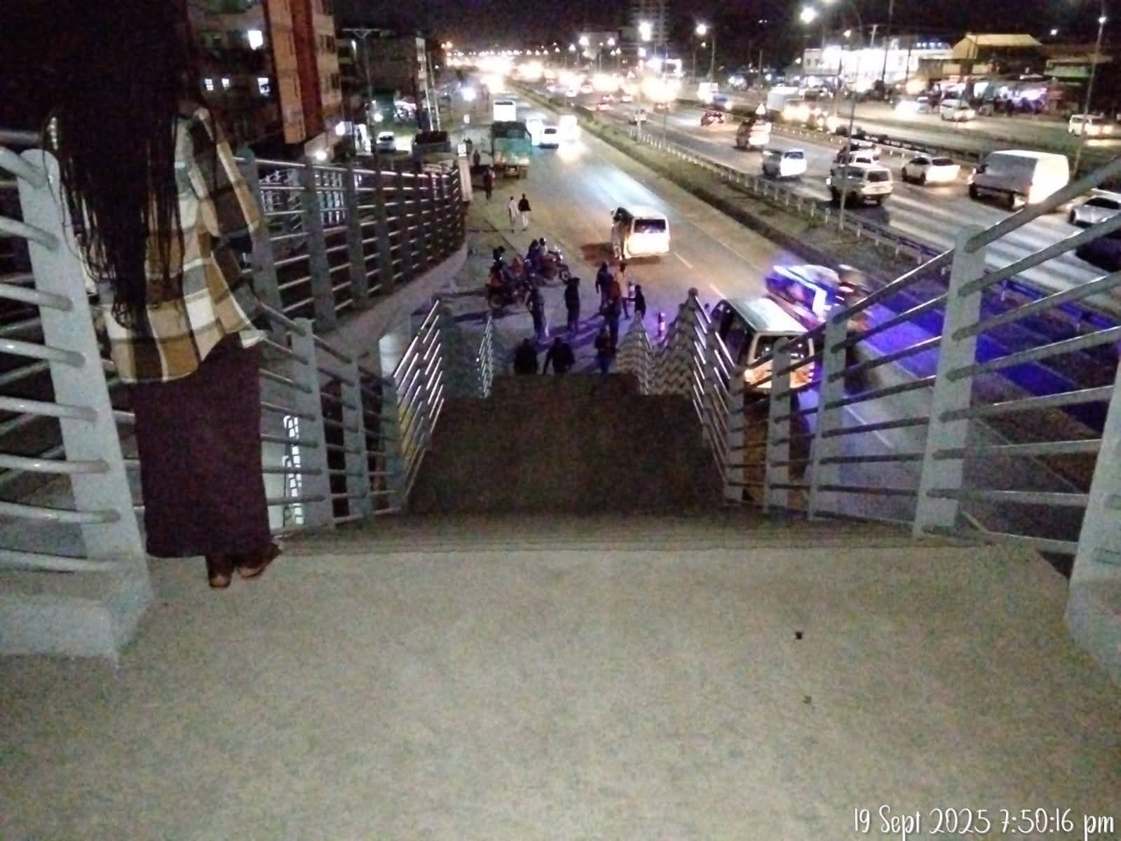 KeNHA begins to clear hawkers from footbridges
