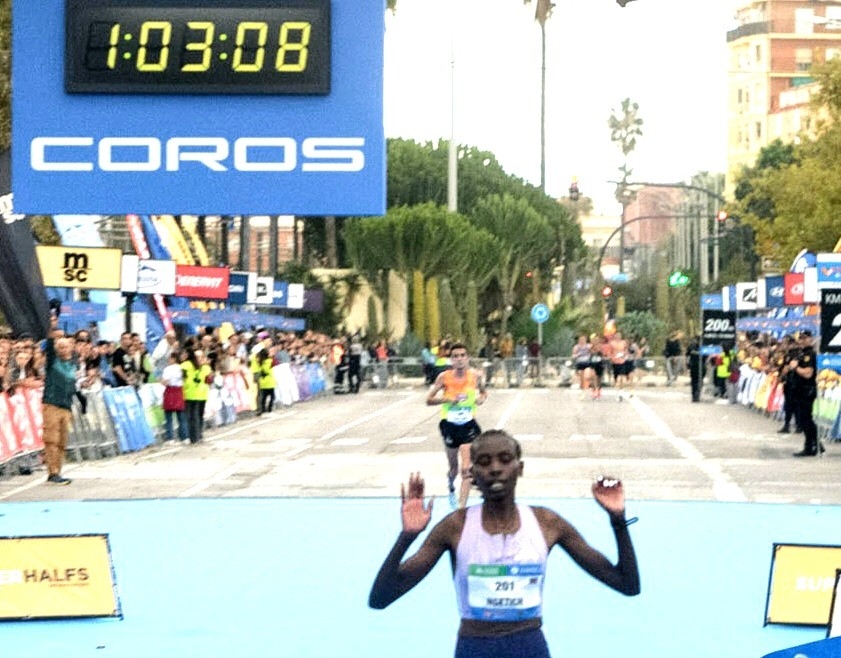 Ng’etich rules Valencia with third-fastest 21km display
