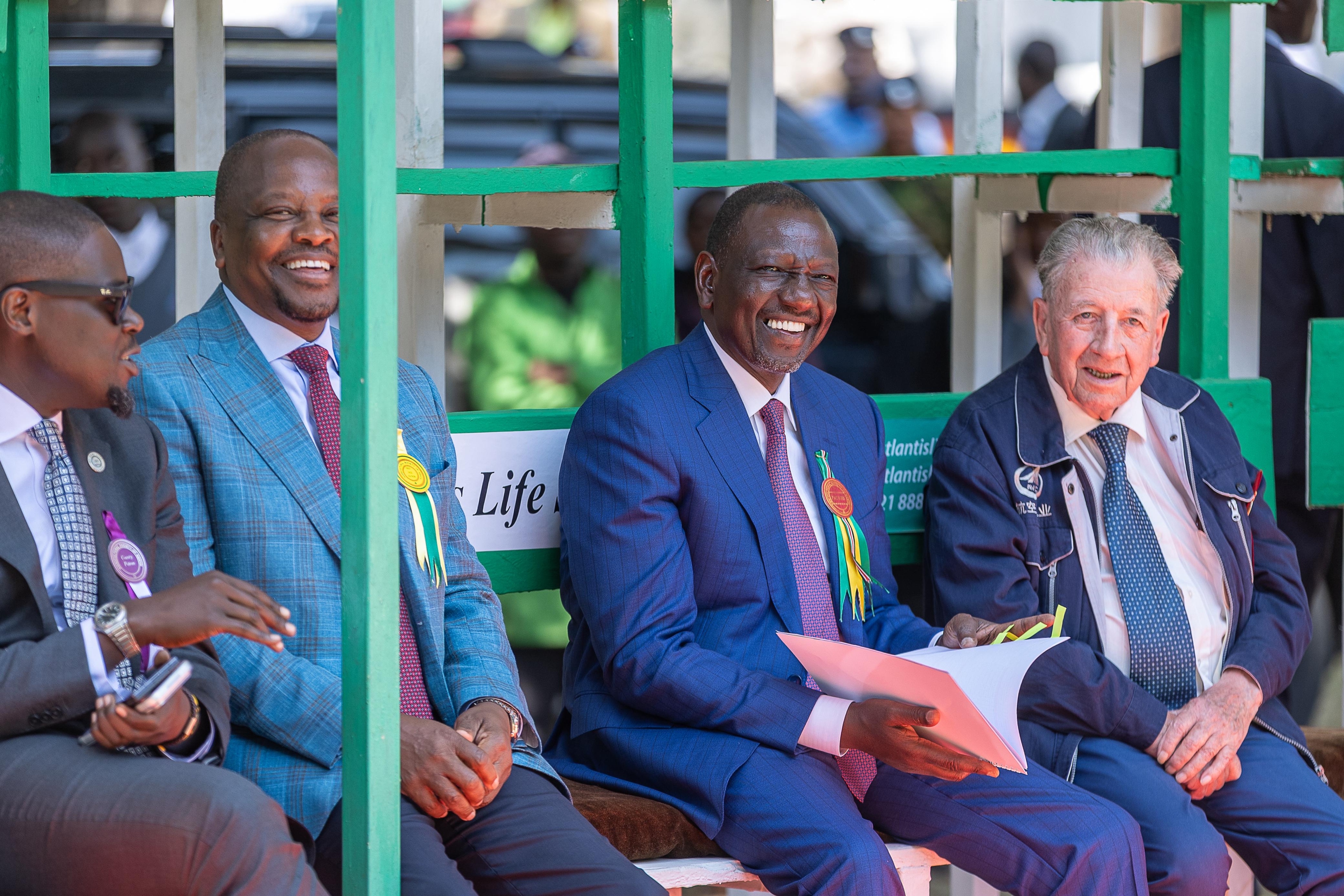 Ruto, Kagwe splash Sh1.3m on prize bulls