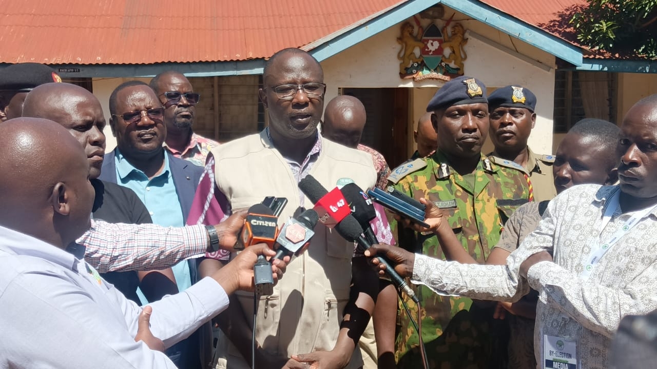 ‘Unacceptable’: IEBC decries violence as voting closes