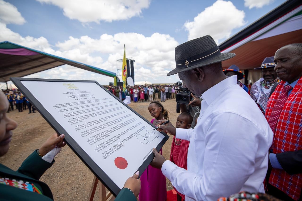 [PHOTOS] Ruto hands over Amboseli to Kajiado county