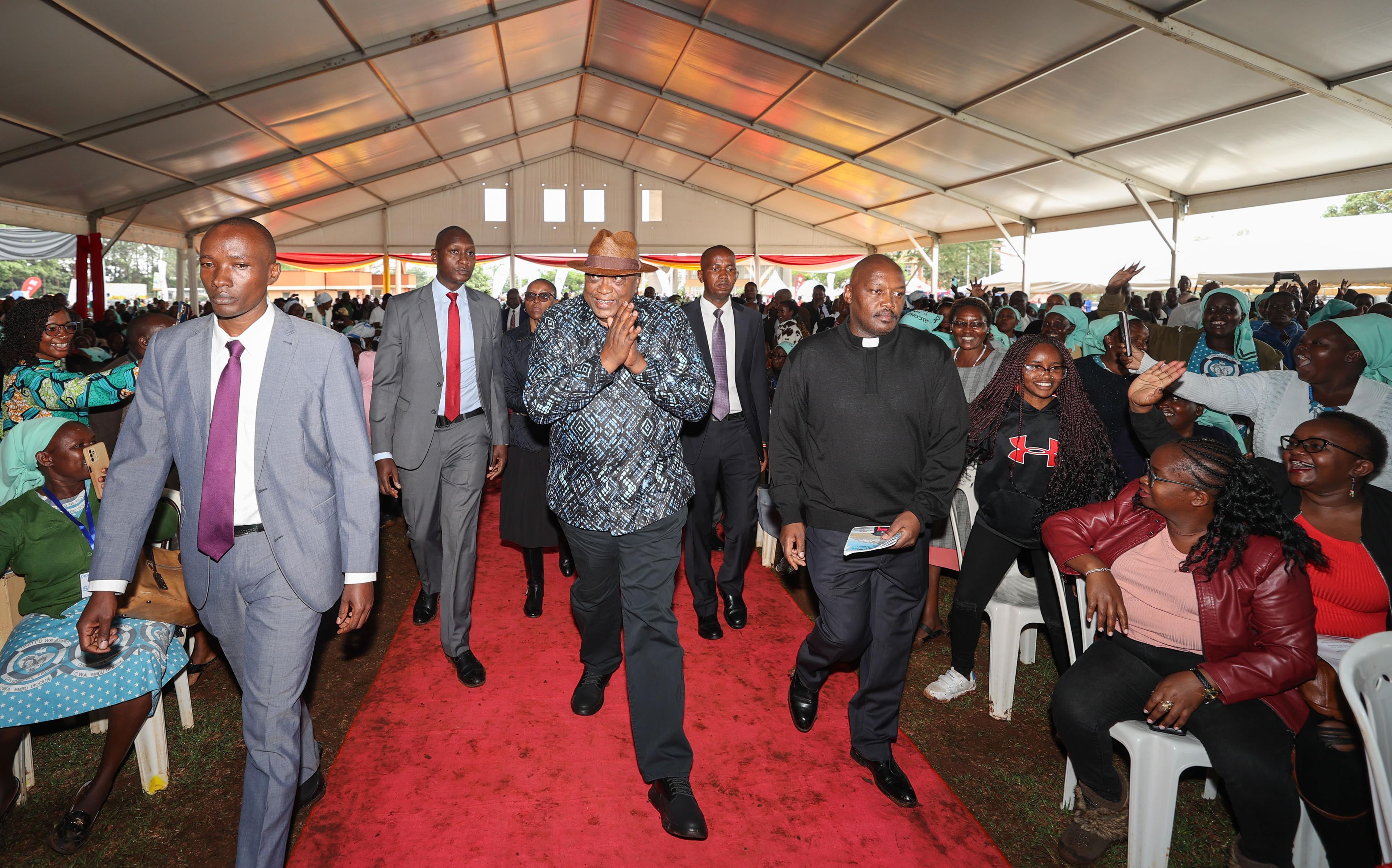 Uhuru to Kenyans: Shun tribalism, love one another