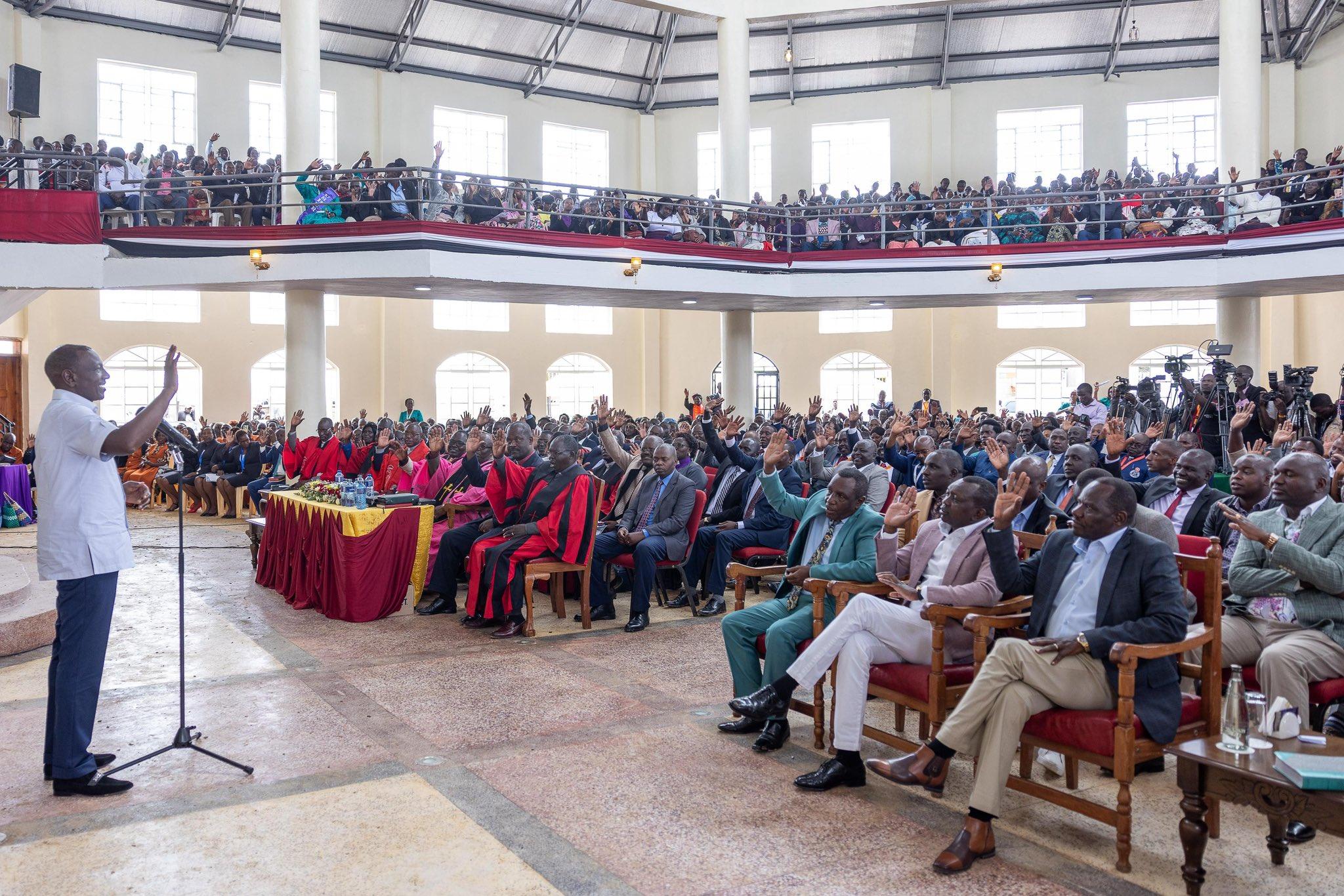 Ruto to leaders: Be decent, stop politicising livestock jab