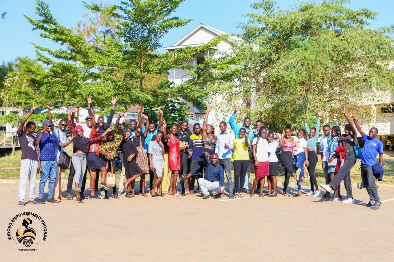 [PHOTOS]: Over 700 needy students complete German course