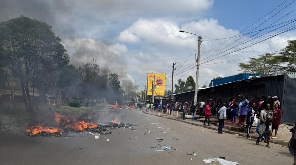 Traders' protests paralyse traffic on Jogoo Road