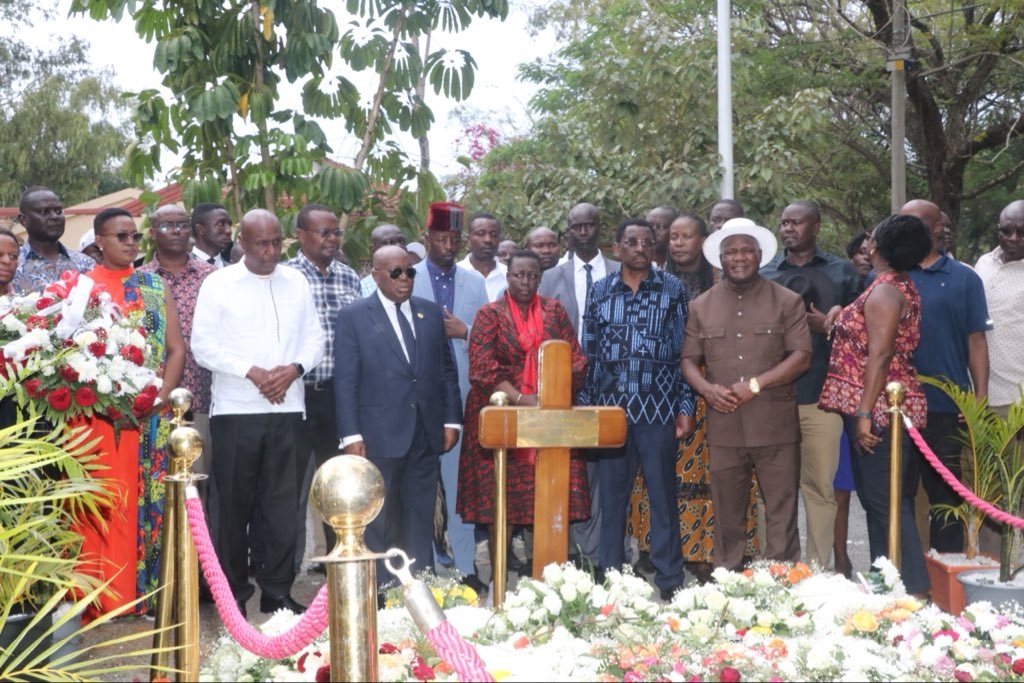 Gideon Moi, Ghana’s ex-President visit Raila’s grave