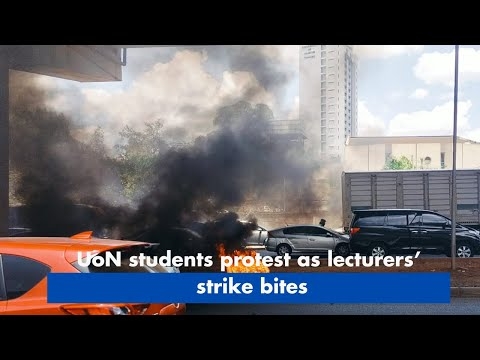 UoN students protest as lecturers’ strike bites